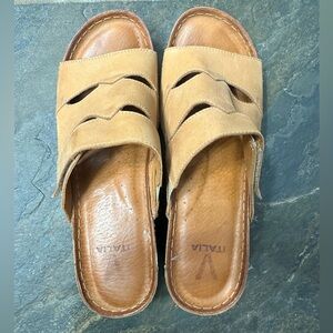 Elegant Tan Women's Wedges